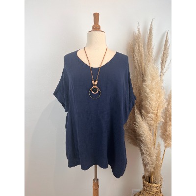 Tunique t-shirt gaze de coton + collier bleu marine grande taille