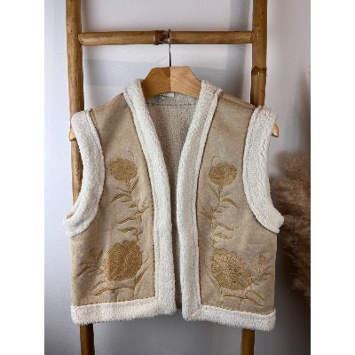 Gilet de berger brodé beige