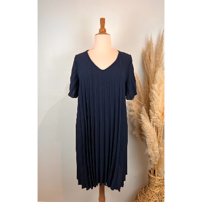 Robe plissée manches courtes grande taille