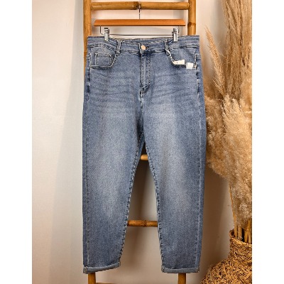 Jean coupe mom mini coeurs strass grande taille