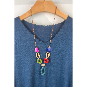 Pull léger uni + collier grande taille
