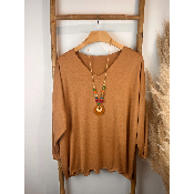 Pull léger uni + collier grande taille