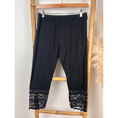 Legging court dentelle noir grande taille