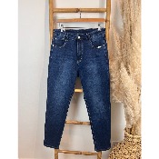 Jean coupe mom foncé brodé poche dos grande taille