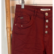 Pantalon jean bordeaux froissé boutons Karostar du 38 au 48
