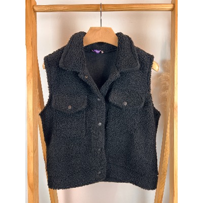 Veste sans manches sherpa poches poitrine